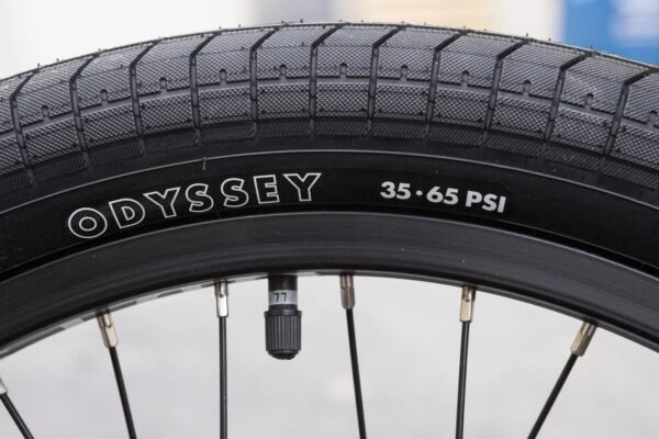 SUNDAY.FORECASTER.BIKE_.MFSP_.8_2048x1366_crop_center.jpg Sunday Forecaster Bike Cassette